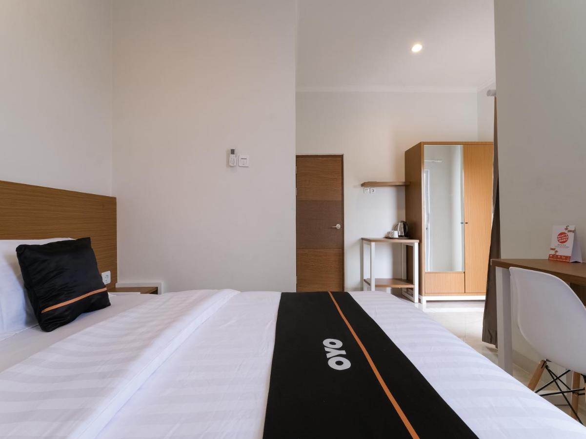 Super Oyo Collection O 90023 Damar Kusumo Guest House Maguwo Dış mekan fotoğraf